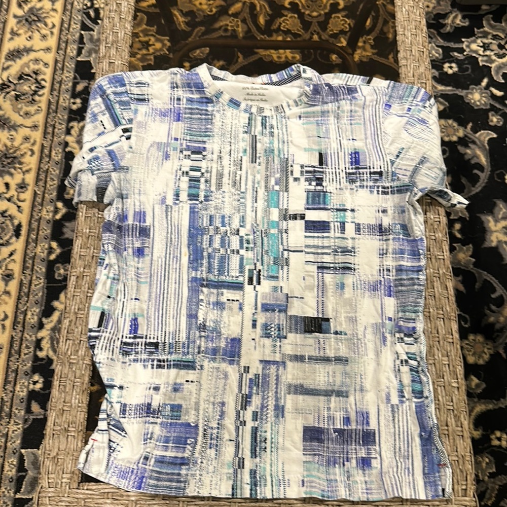 Robert Graham White - Blue/white pattern Short Sleeve Size M